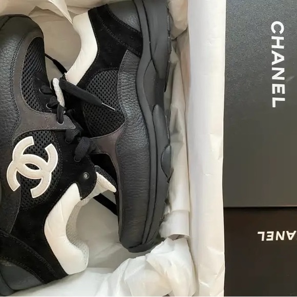 Chanel Trainer - Picture 2 of 5